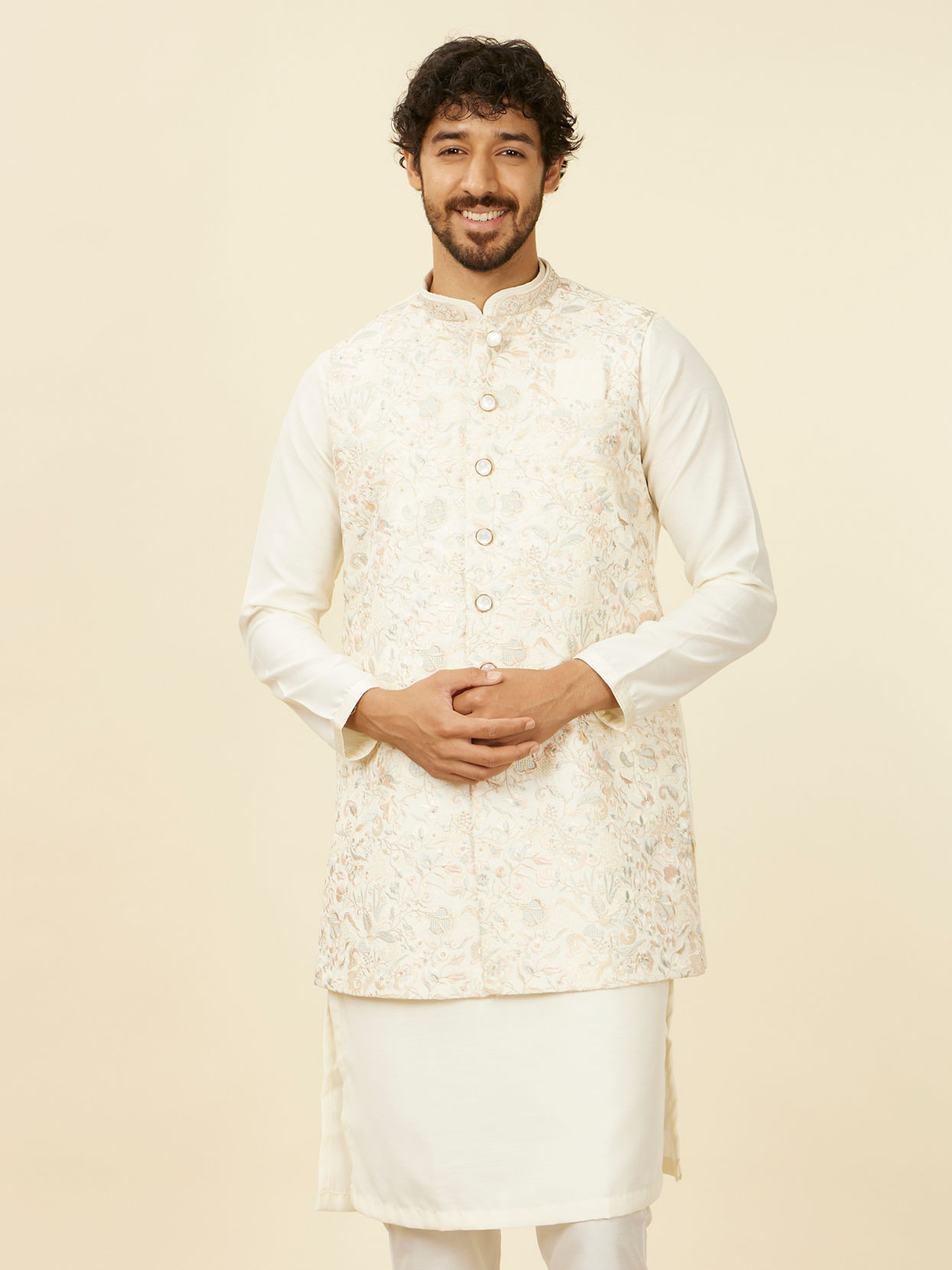 alt message - Manyavar Men Warm White Bel Buti Patterned Kurta Jacket Set image number 0